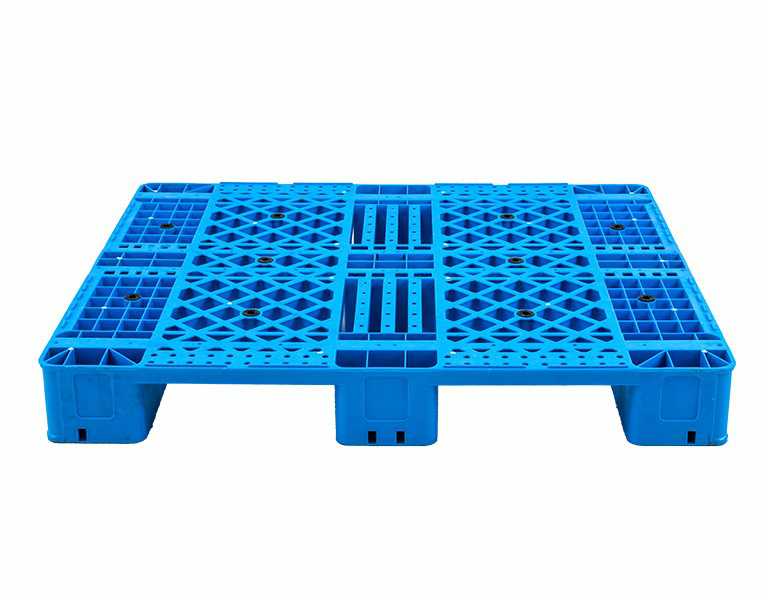 1210 Vented Deck Transverse 3-Runner Plastic Pallet