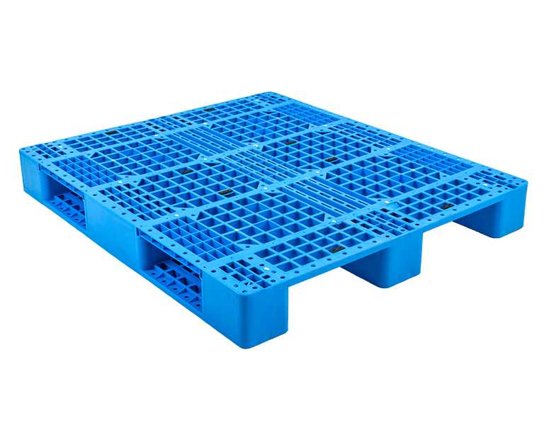 1311 Vented Deck 3-Runner Plastic Pallet